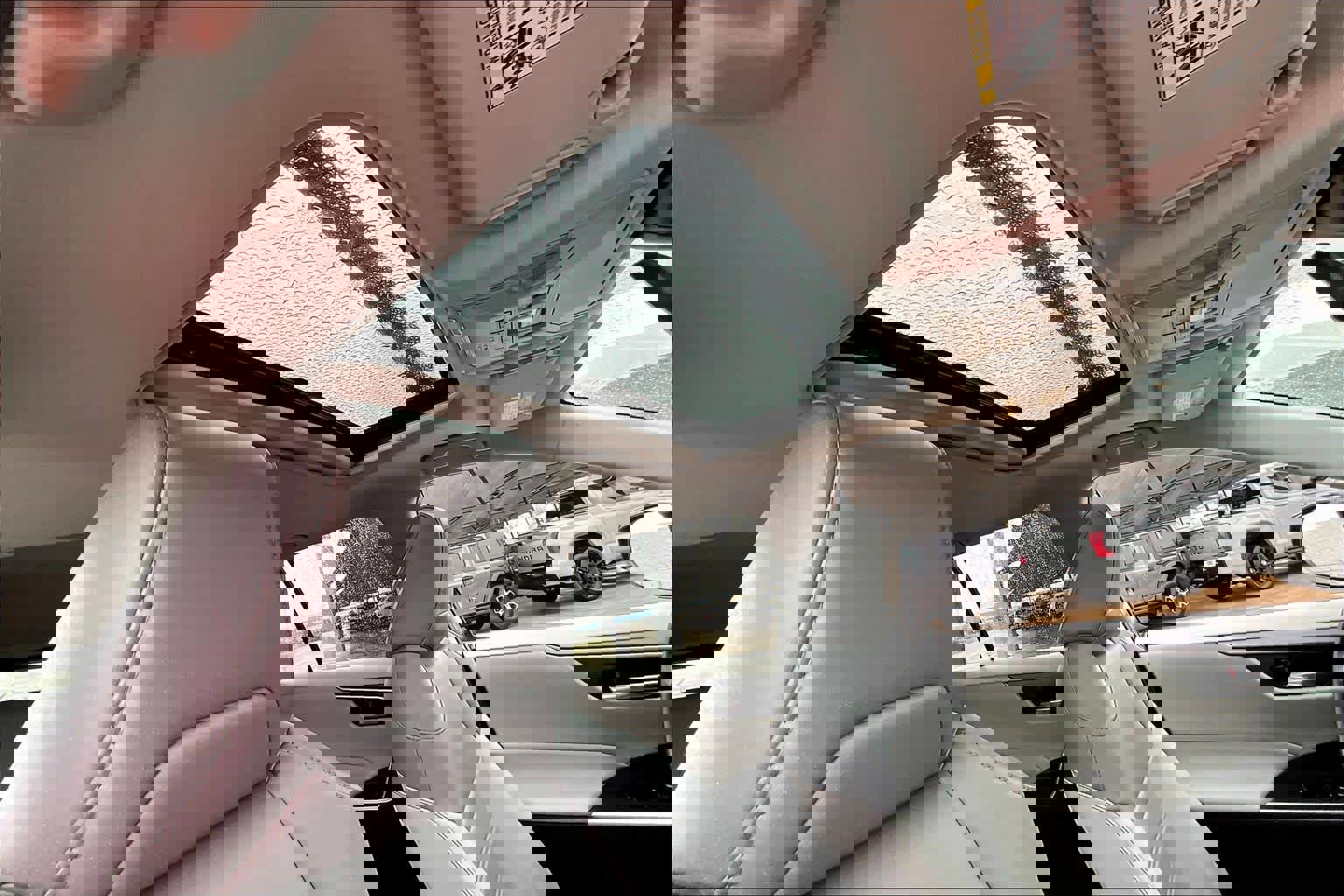 Used 2021 Toyota RAV4 XLE Premium image 14