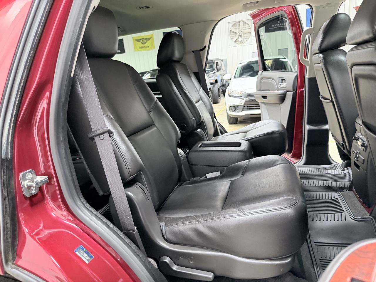 Used 2013 Cadillac Escalade Premium AWD/4WD image 39