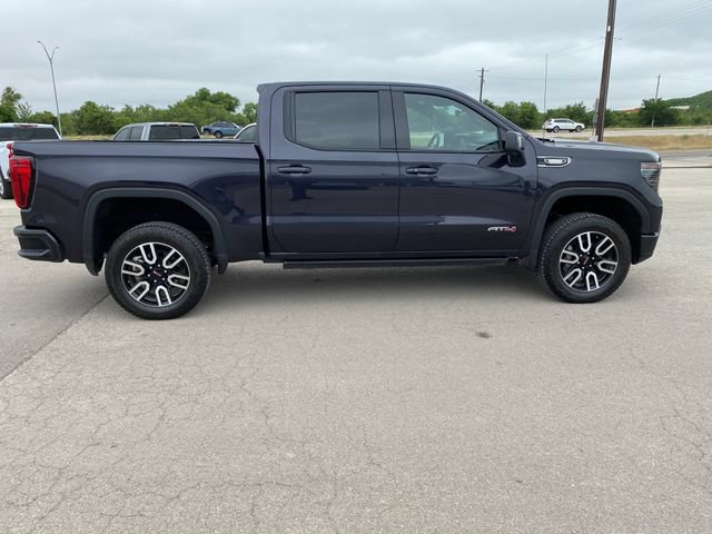 Used 2025 GMC Sierra 1500 AT4 w/ Technology Package AWD/4WD image 7