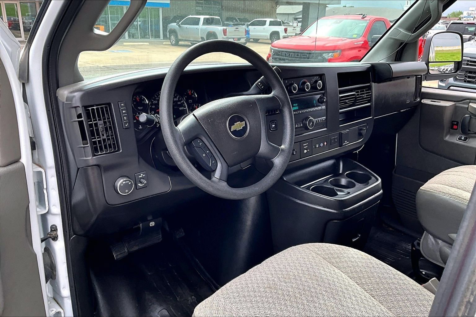 Used 2025 Chevrolet Express 2500 LT w/ LT Preferred Equipment Group RWD image 13