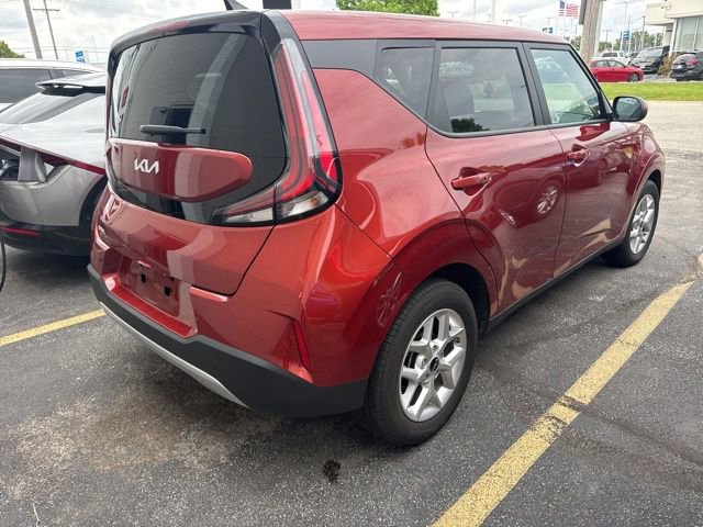 Certified 2024 Kia Soul LX w/ Option Group 015 FWD image 7