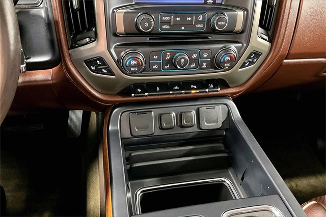 Used 2014 Chevrolet Silverado 1500 High Country w/ High Country Premium Package image 16