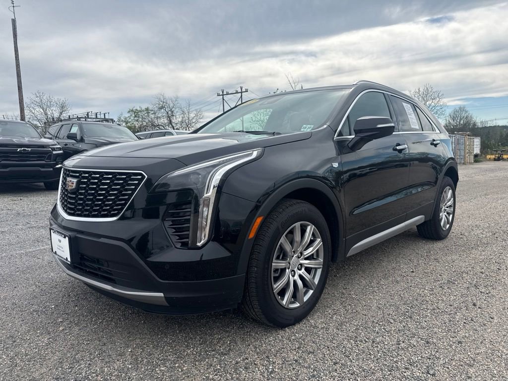 Used 2022 Cadillac XT4 Premium Luxury w/ Safety Alert Package AWD/4WD image 5