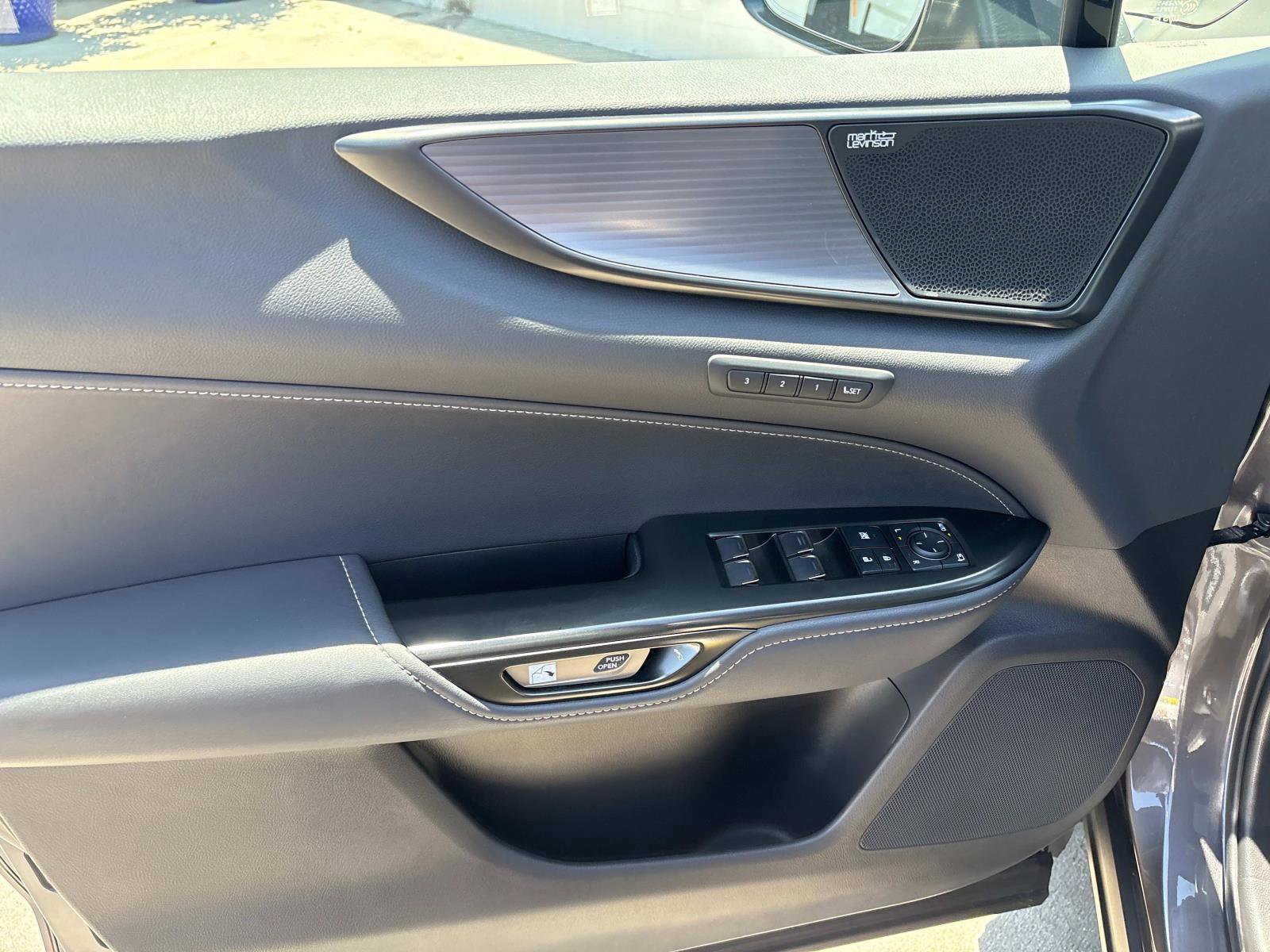 Used 2024 BMW 330i xDrive Sedan w/ Premium Package image 14