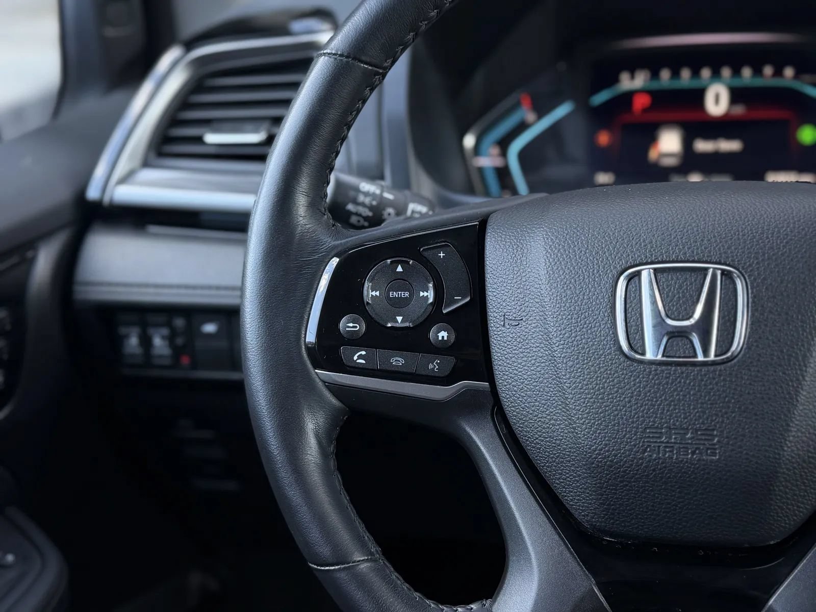 Used 2024 Honda Odyssey Elite image 25