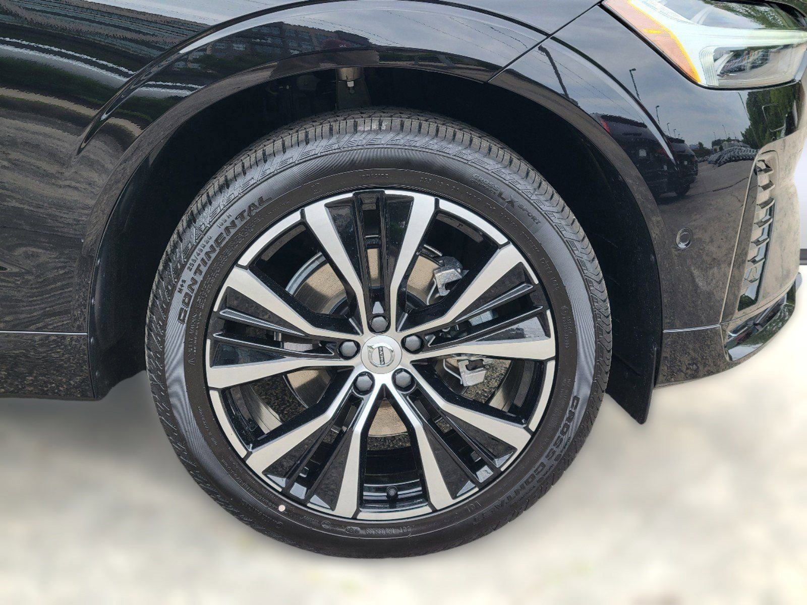 New 2024 Volvo XC60 B5 Ultimate w/ Protection Package Premier AWD/4WD image 11