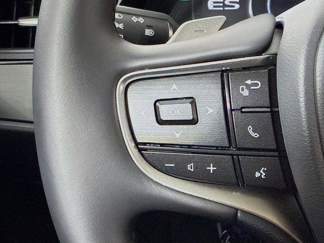Certified 2025 Lexus ES 300h w/ Premium Package FWD image 11
