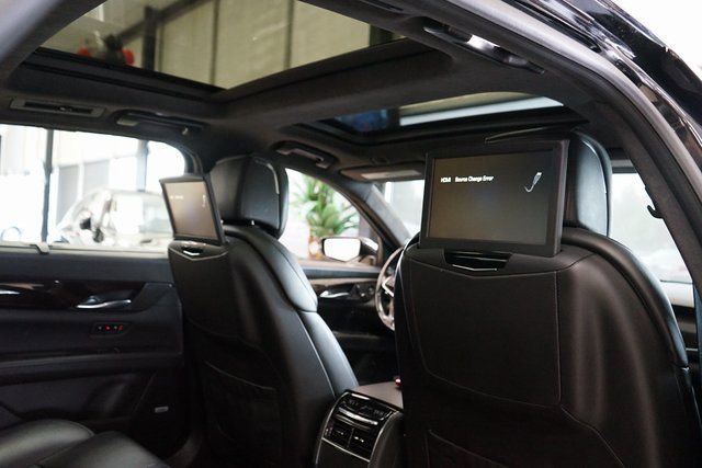 Used 2018 Cadillac CT6 Platinum image 2