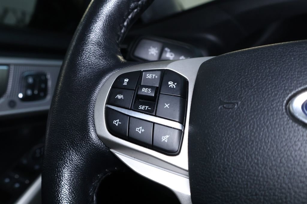 Used 2021 Ford Explorer Limited image 23