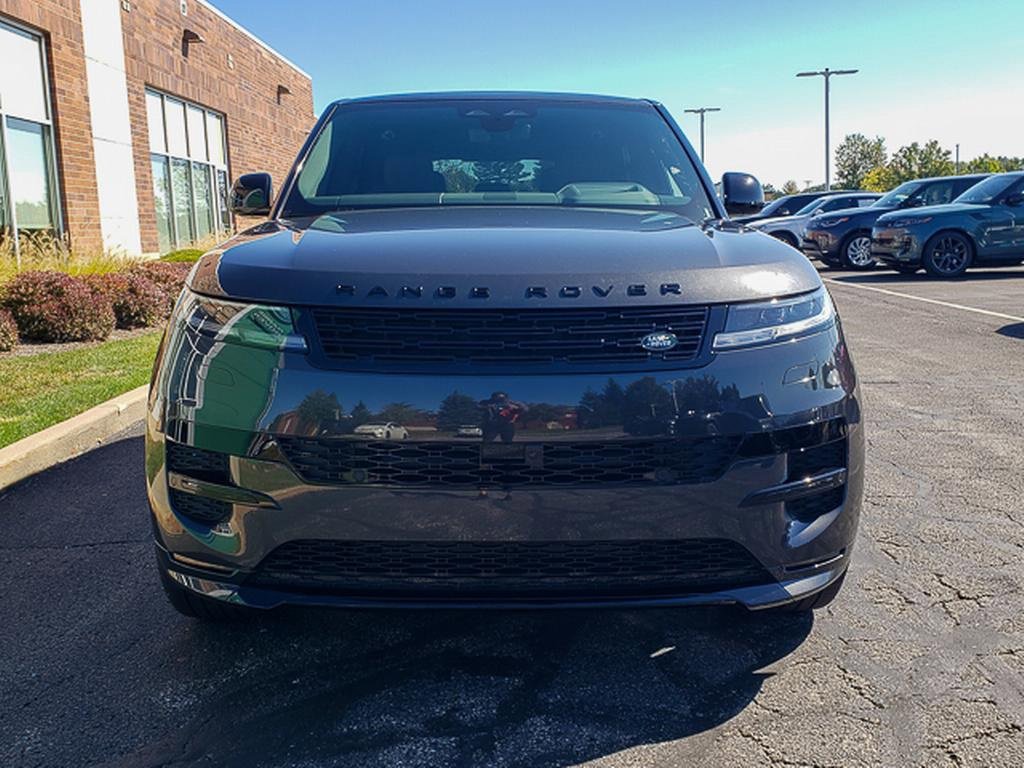 New 2025 Land Rover Range Rover Sport Dynamic SE image 2