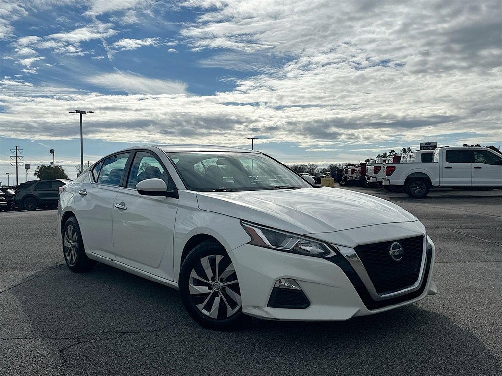 Used 2020 Nissan Altima 2.5 S image 1