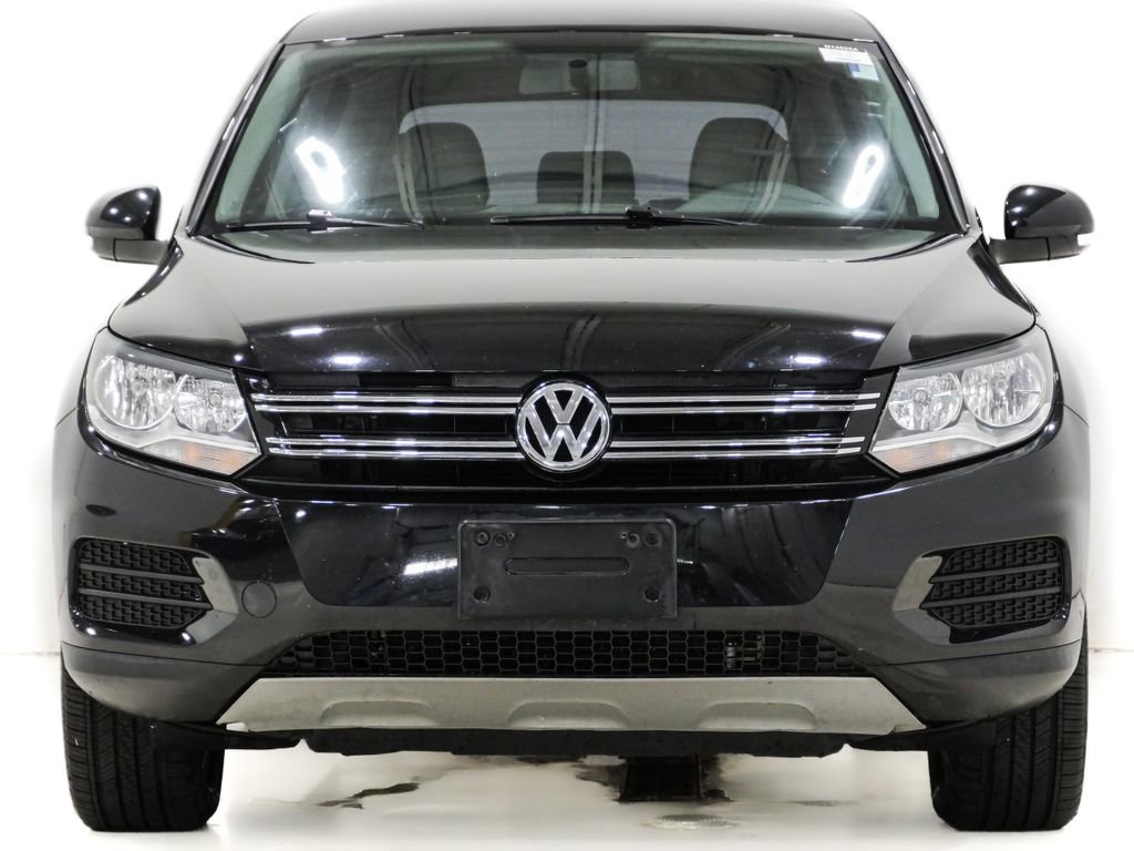 Used 2017 Volkswagen Tiguan Limited w/ Alloy Wheels Package AWD/4WD image 2