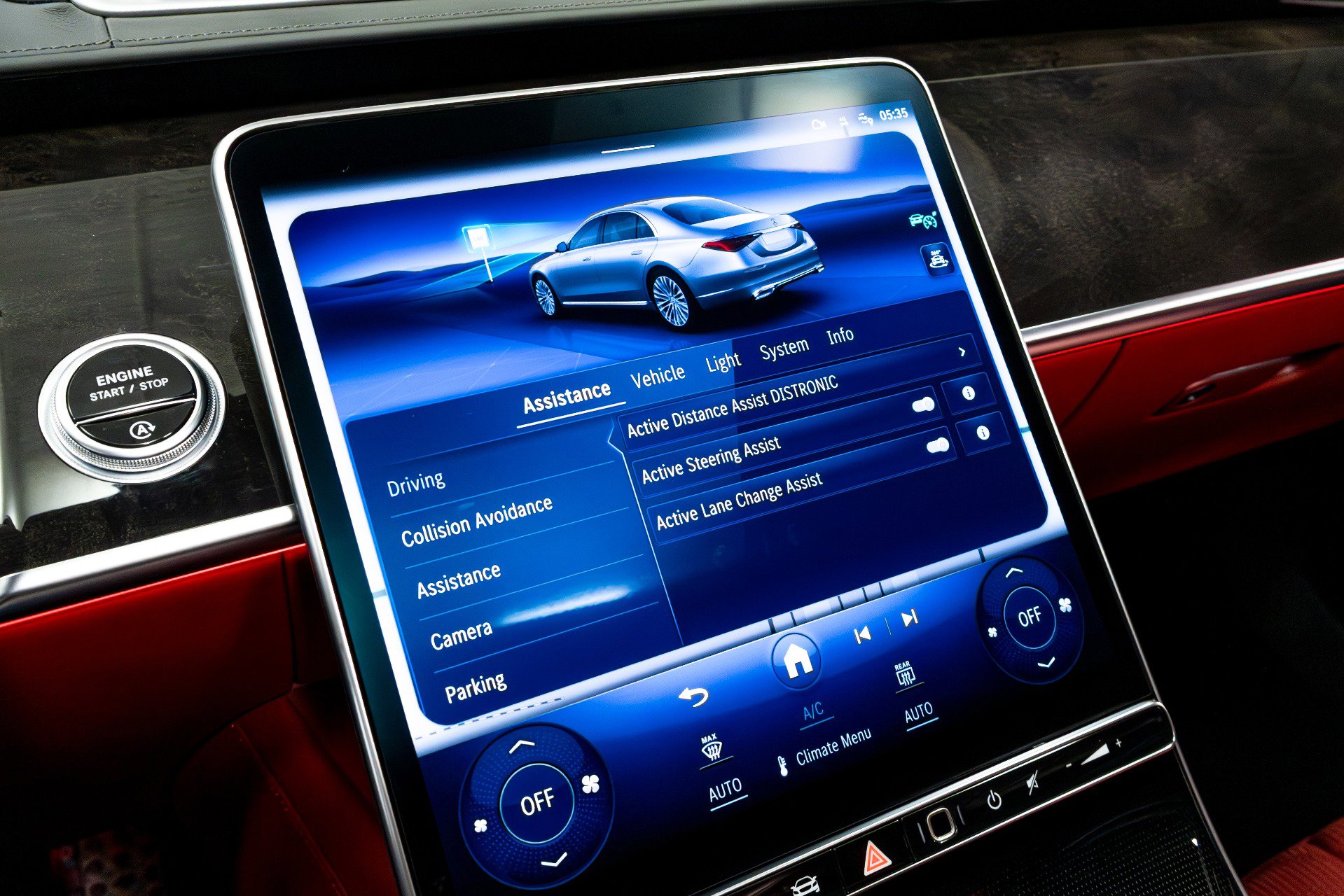 Used 2022 Mercedes-Benz S 580 4MATIC Sedan w/ AMG Line Package image 76