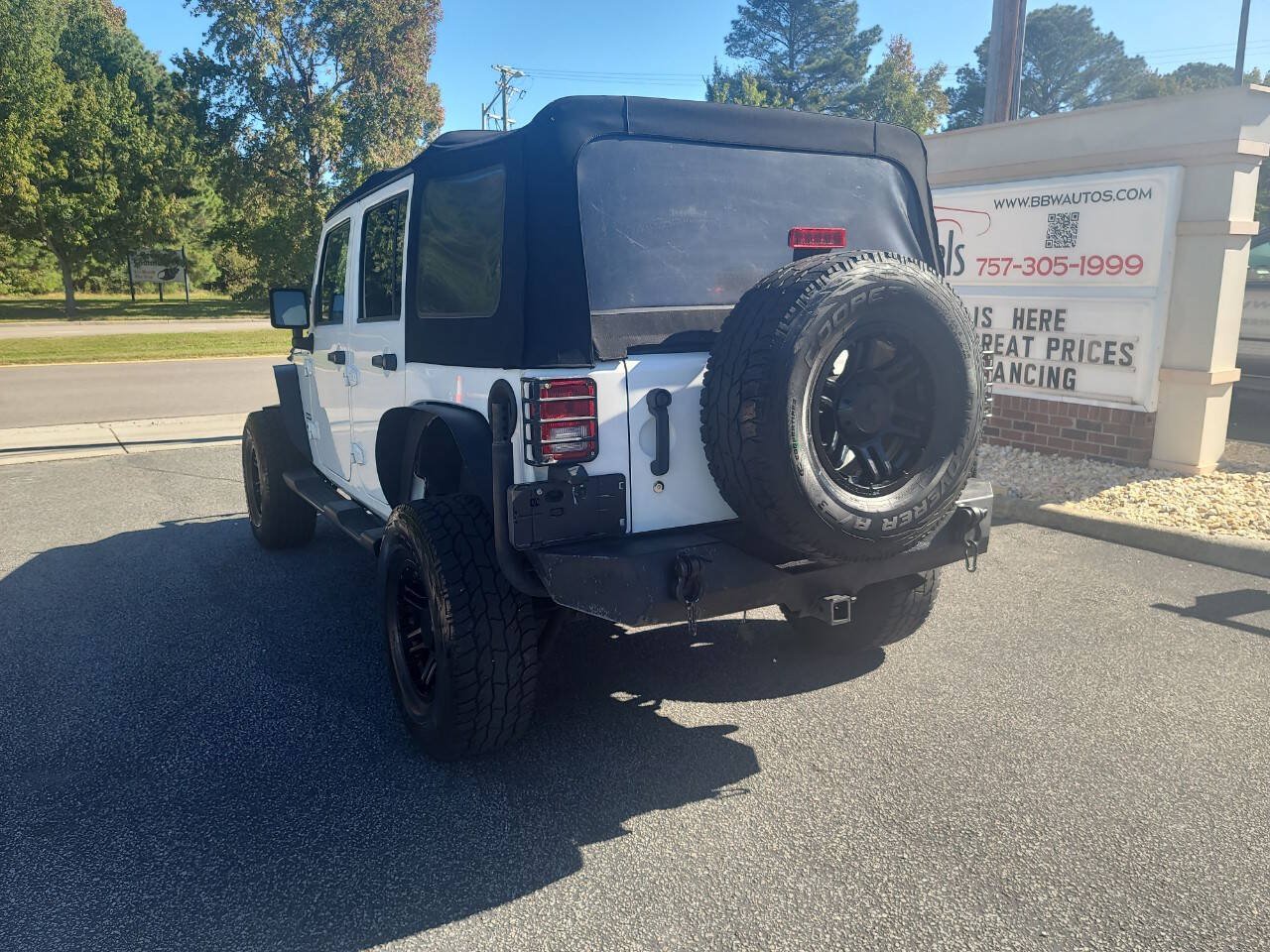 Used 2013 Jeep Wrangler Unlimited Sport AWD/4WD image 5