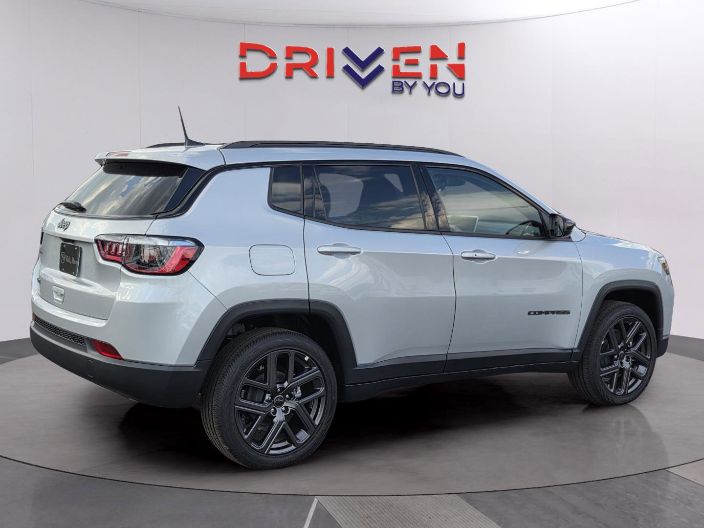 New 2026 Jeep Compass Latitude image 5