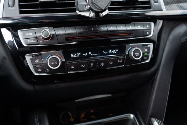 Used 2018 BMW M3 RWD image 23