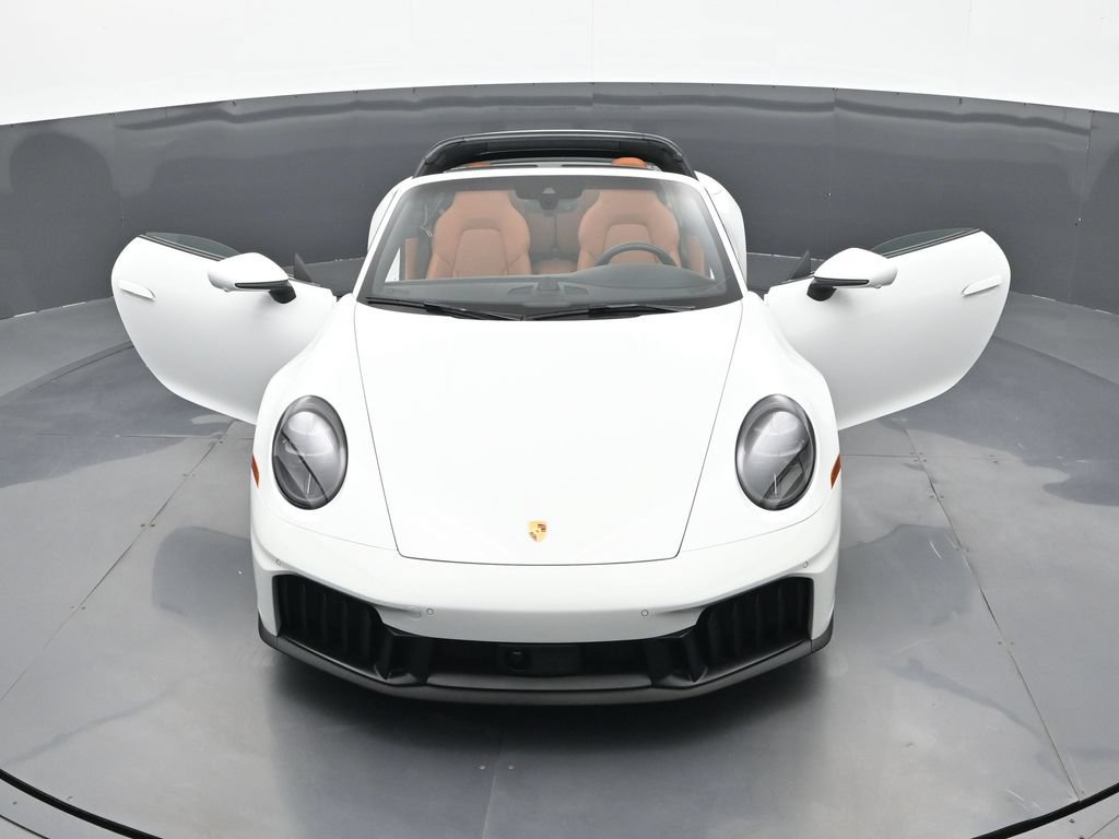 Certified 2026 Porsche 911 Targa 4 GTS AWD/4WD image 29
