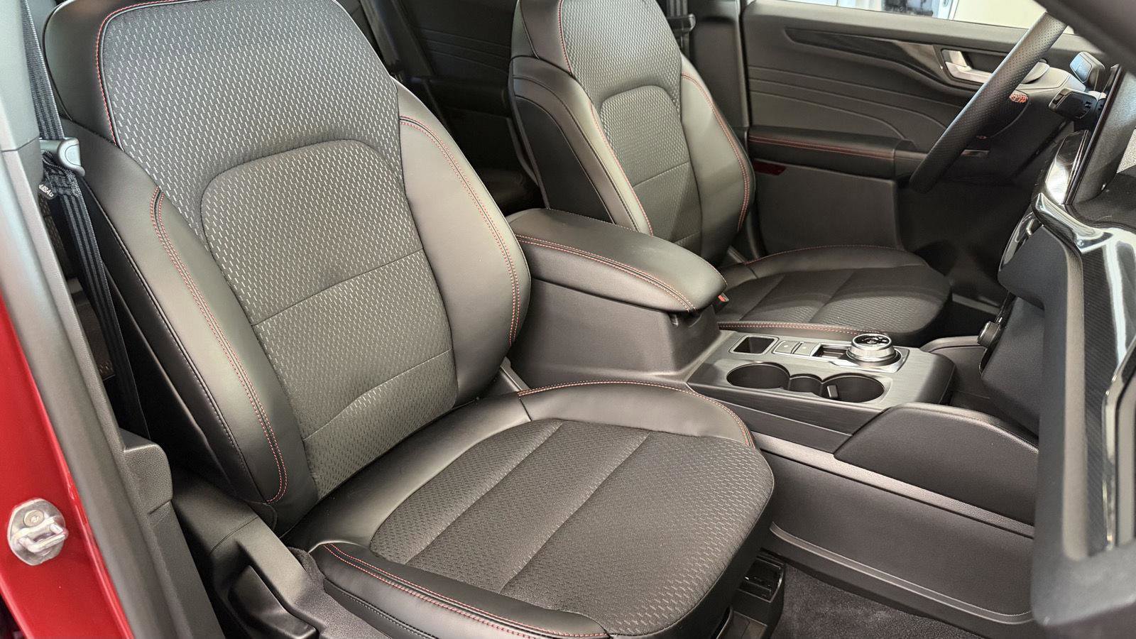 New 2026 Ford Escape ST-Line w/ Tech Pack #1 image 23