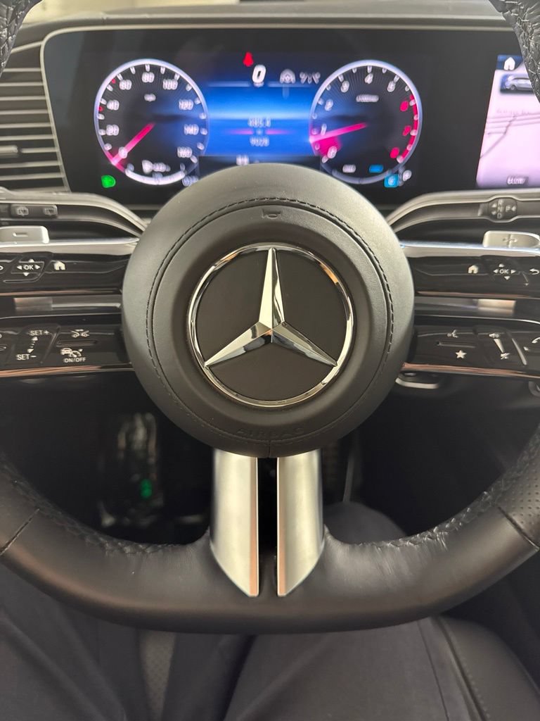 Certified 2026 Mercedes-Benz GLS 450 4MATIC image 33