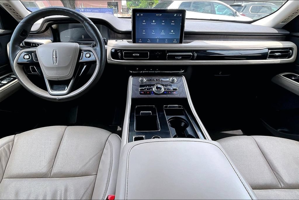 Used 2023 Lincoln Aviator Reserve w/ Equipment Group 201A AWD/4WD image 6