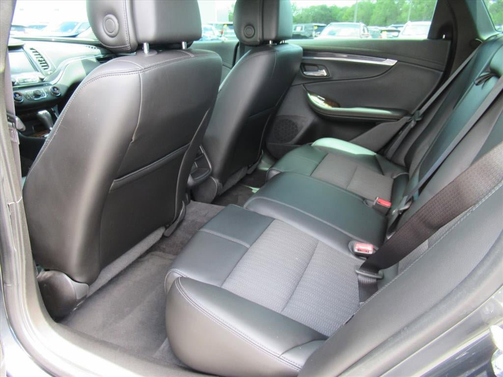 Used 2014 Chevrolet Impala LT FWD image 24