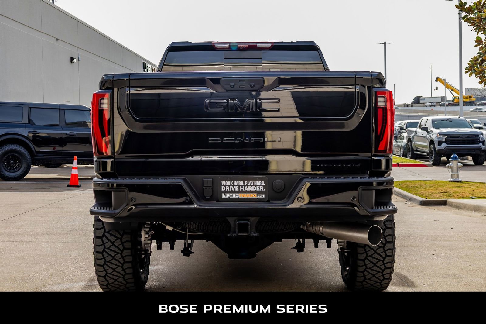 Used 2025 GMC Sierra 2500 Denali Ultimate AWD/4WD image 8