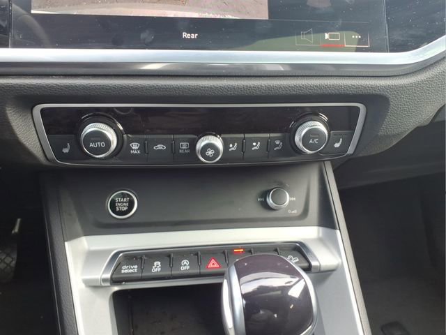 Used 2023 Audi Q3 2.0T Premium image 19