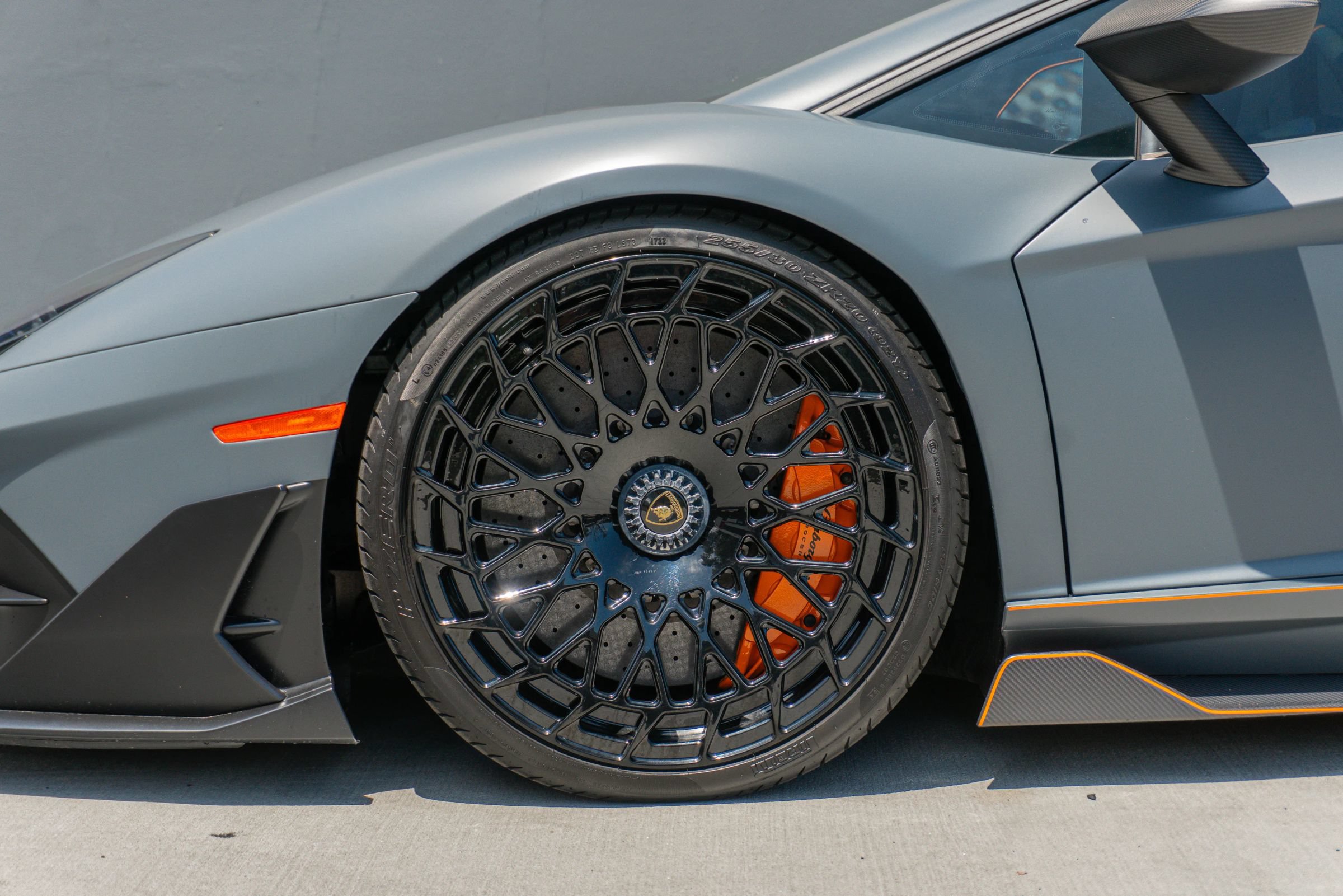 Used 2019 Lamborghini Aventador SVJ AWD/4WD image 18