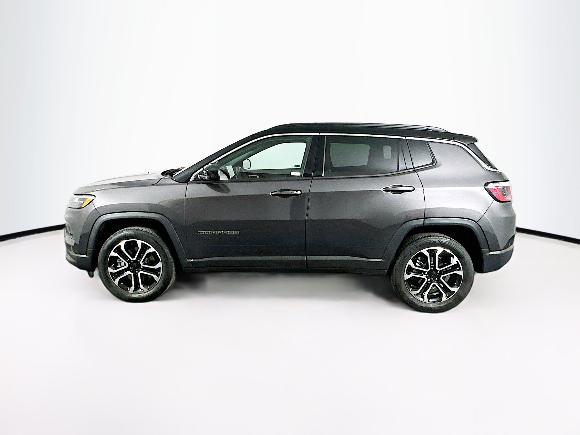 Used 2024 Jeep Compass Limited image 4