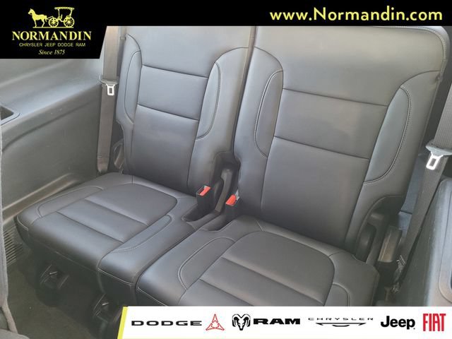 Used 2023 GMC Acadia SLT FWD image 18