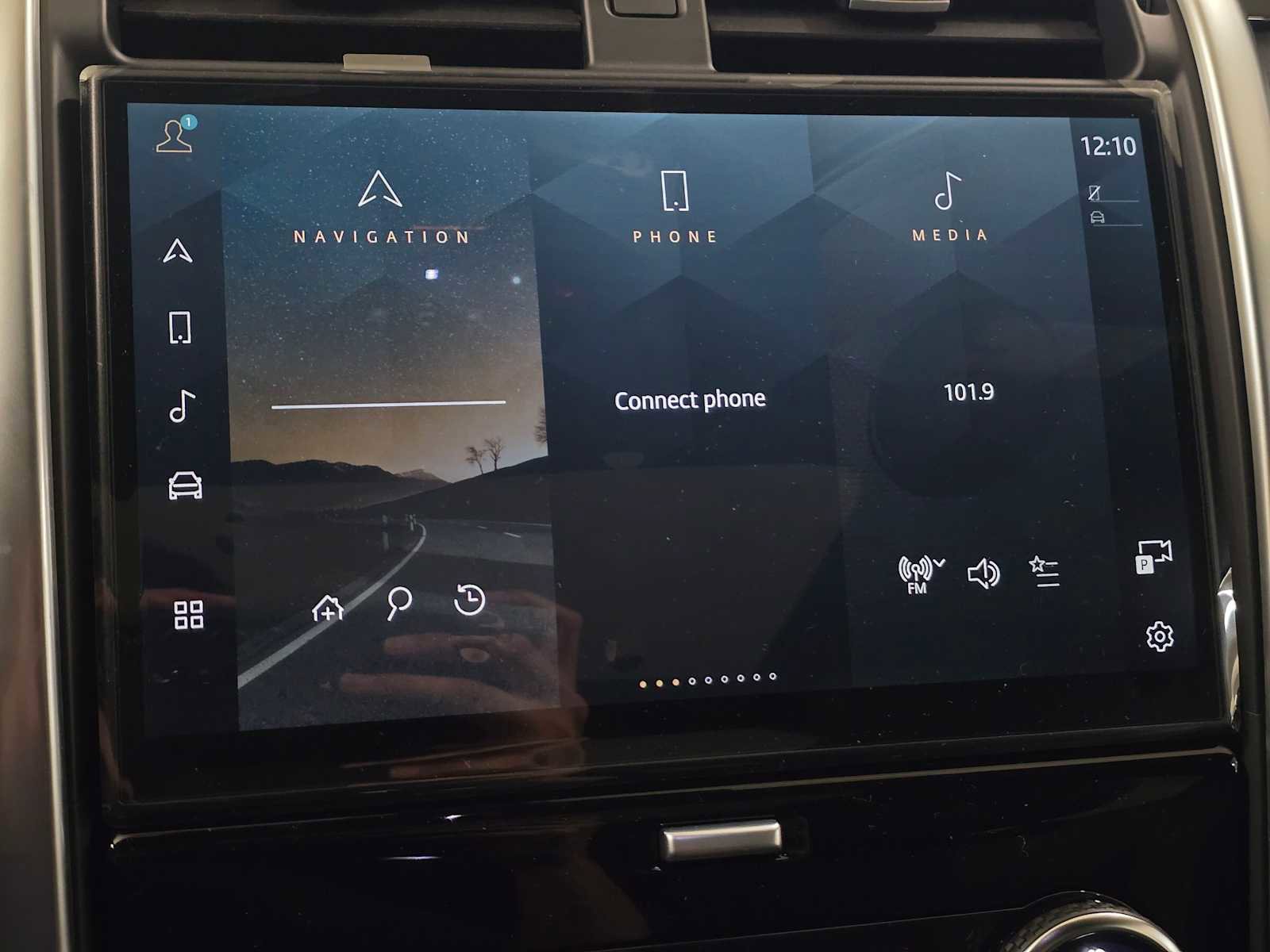 New 2026 Land Rover Discovery S AWD/4WD image 27