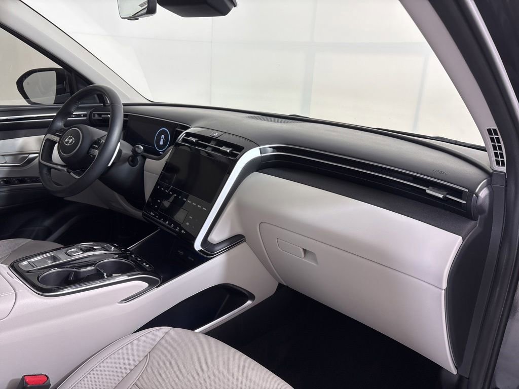 Used 2023 Hyundai Tucson Limited AWD/4WD image 14