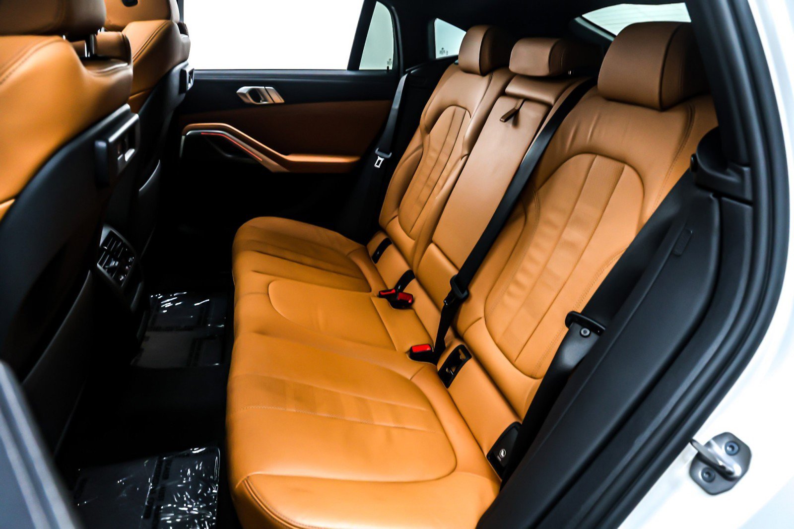 Used 2022 BMW X6 xDrive40i w/ M Sport Package image 8