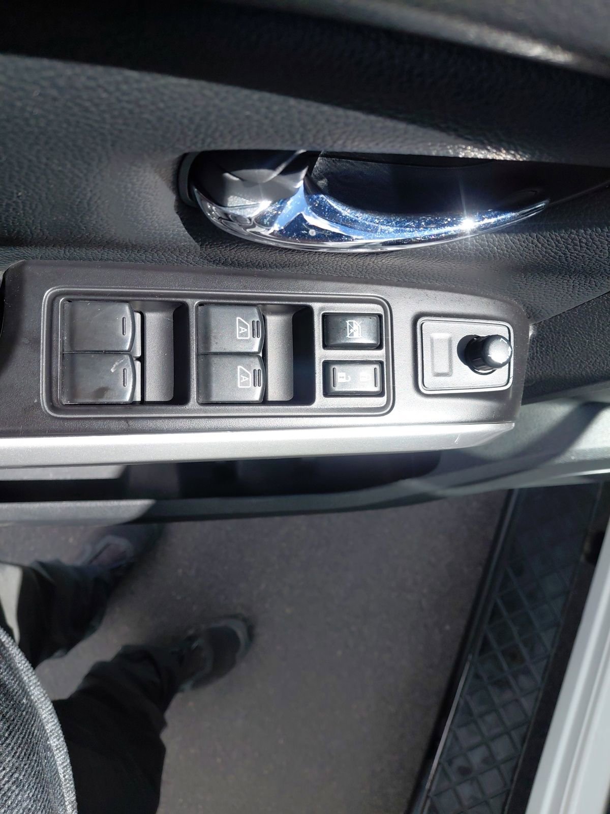 Used 2019 Nissan Titan PRO-4X image 19