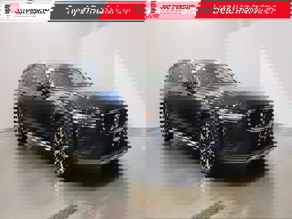Used 2020 Volvo V60 T5 Cross Country w/ Protection Package Premier