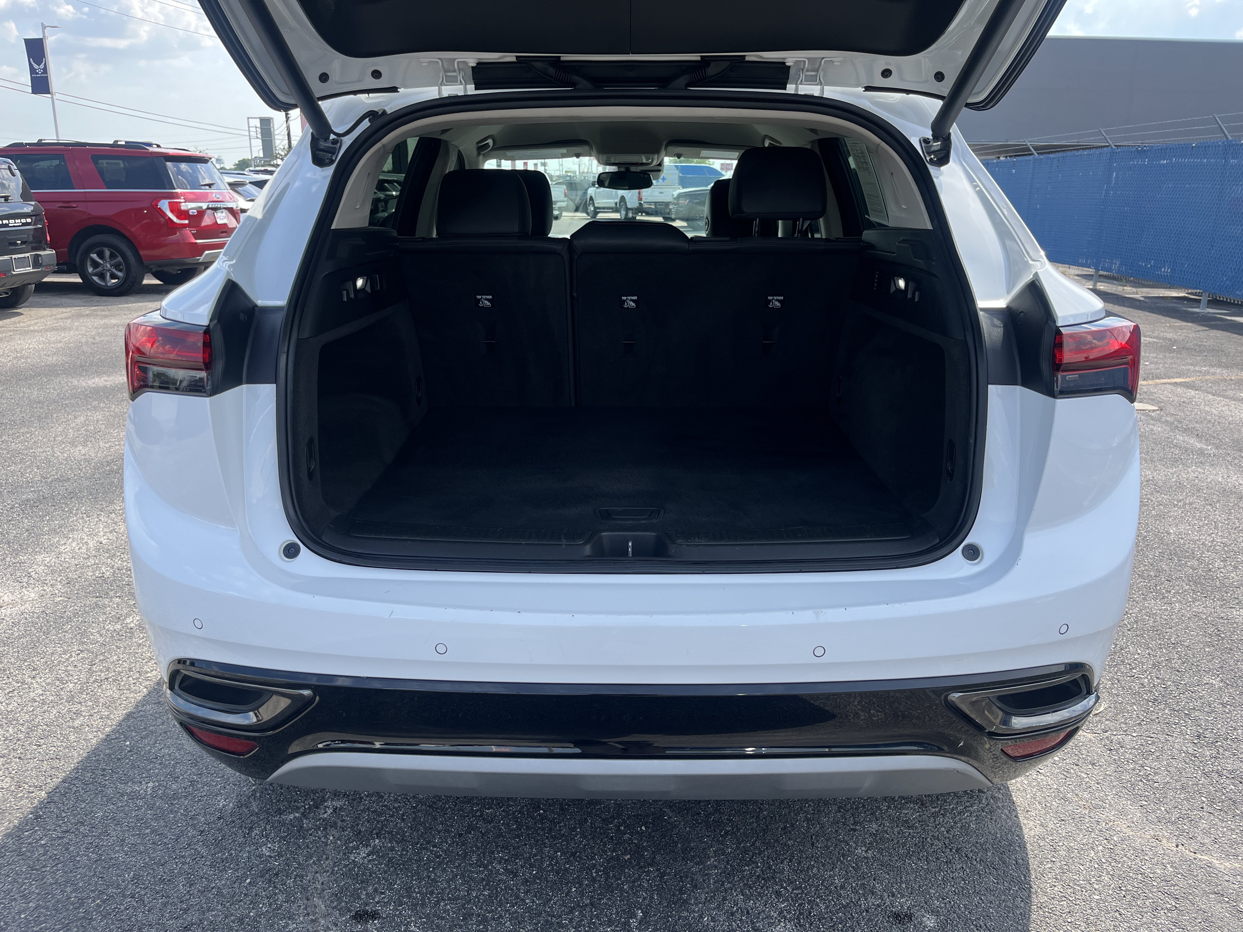 Used 2023 Buick Envision Essence w/ Sport Touring Package FWD image 5