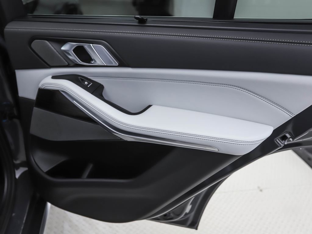 Used 2026 BMW X5 xDrive40i image 25