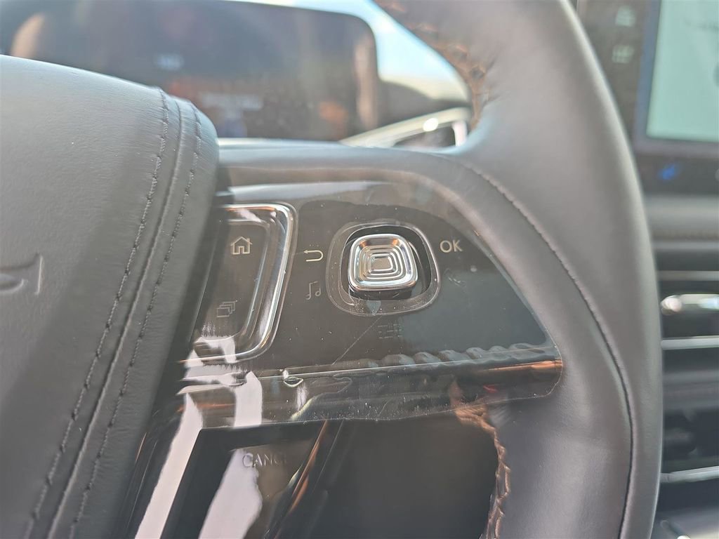 New 2025 Lincoln Aviator 2WD w/ Equipment Group 101A image 25
