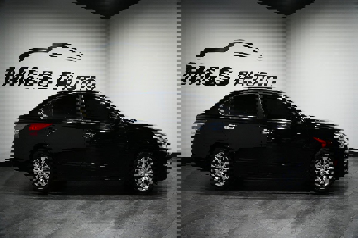 Used 2014 Nissan Altima 2.5 S w/ Display Audio Package FWD image 4