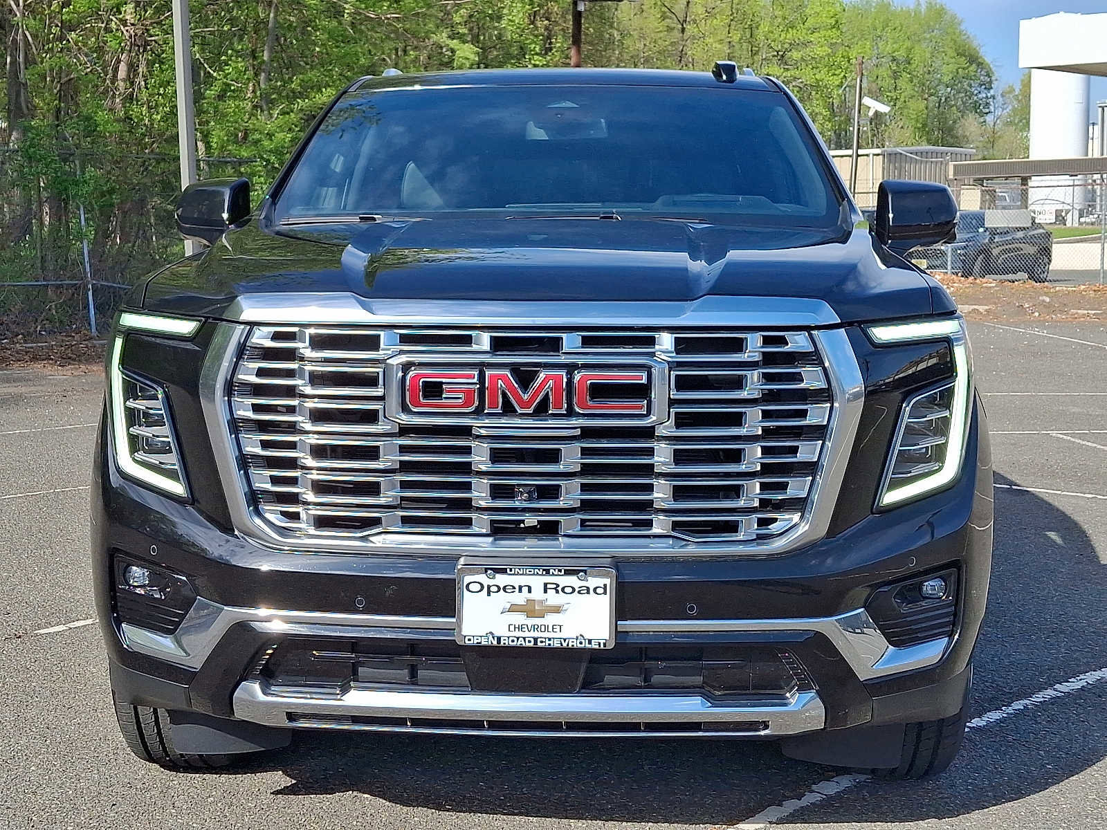 Used 2025 GMC Yukon Denali image 2