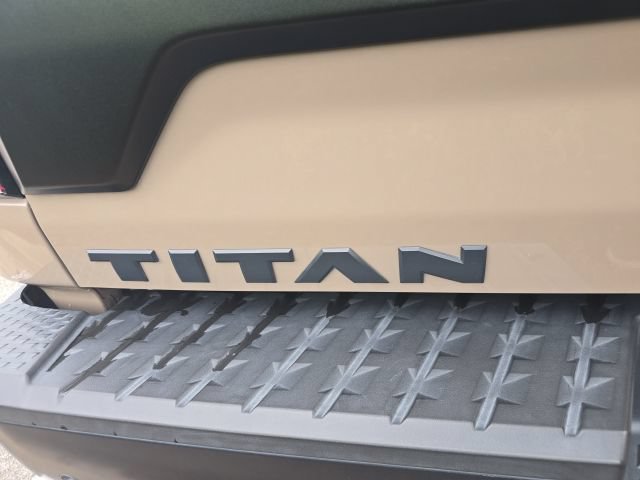 Certified 2021 Nissan Titan PRO-4X w/ Pro-4x Convenience Package AWD/4WD image 6