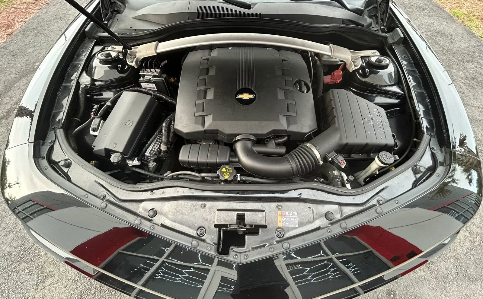 Used 2015 Chevrolet Camaro LT RWD image 25