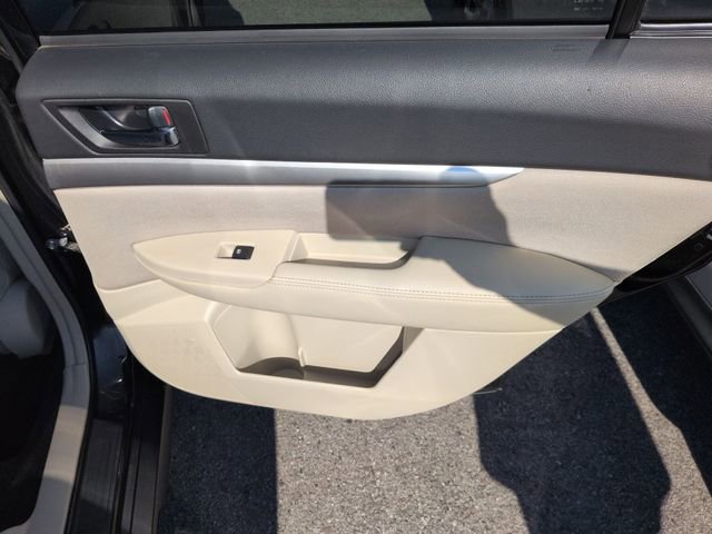 Used 2014 Subaru Outback 2.5i Premium AWD/4WD image 28