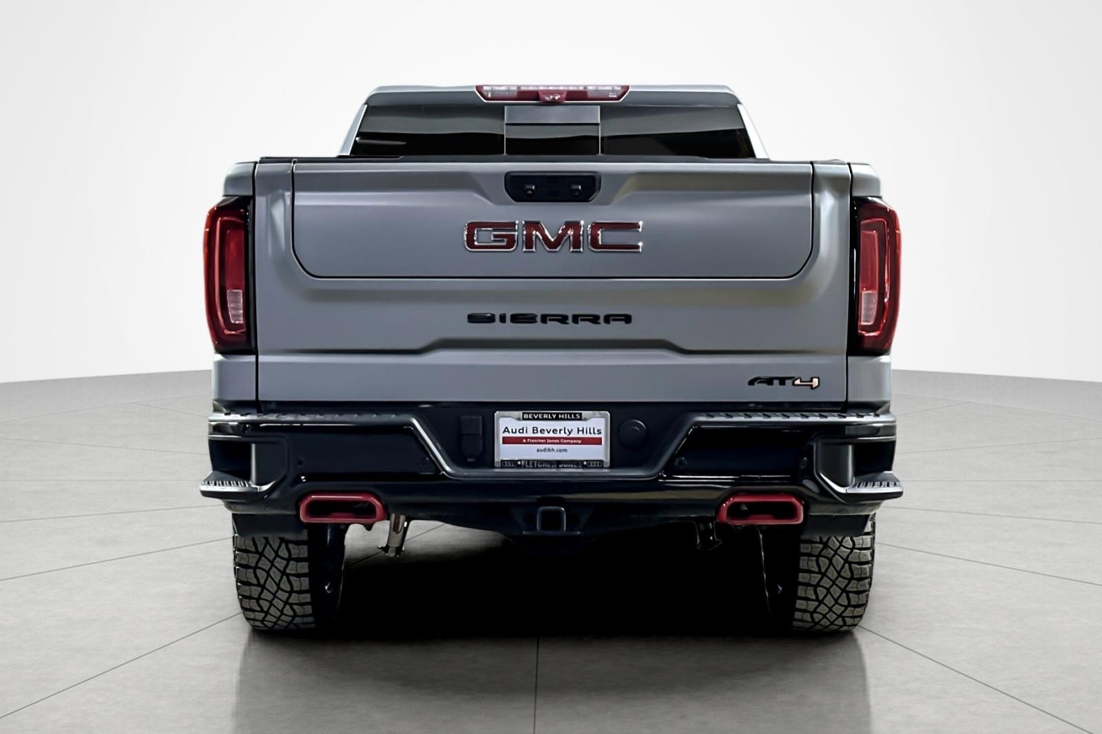 Used 2023 GMC Sierra 1500 AT4 w/ AT4 Premium Package image 4
