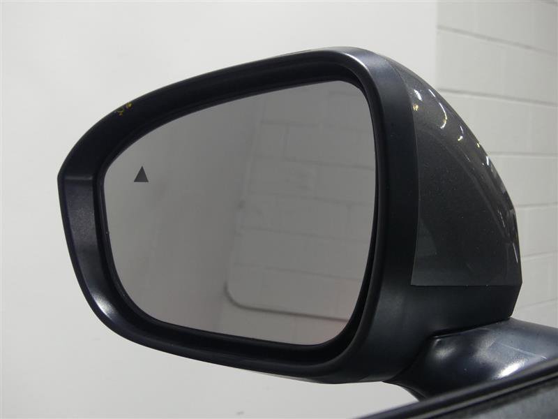 Used 2025 Nissan Kicks SV image 14