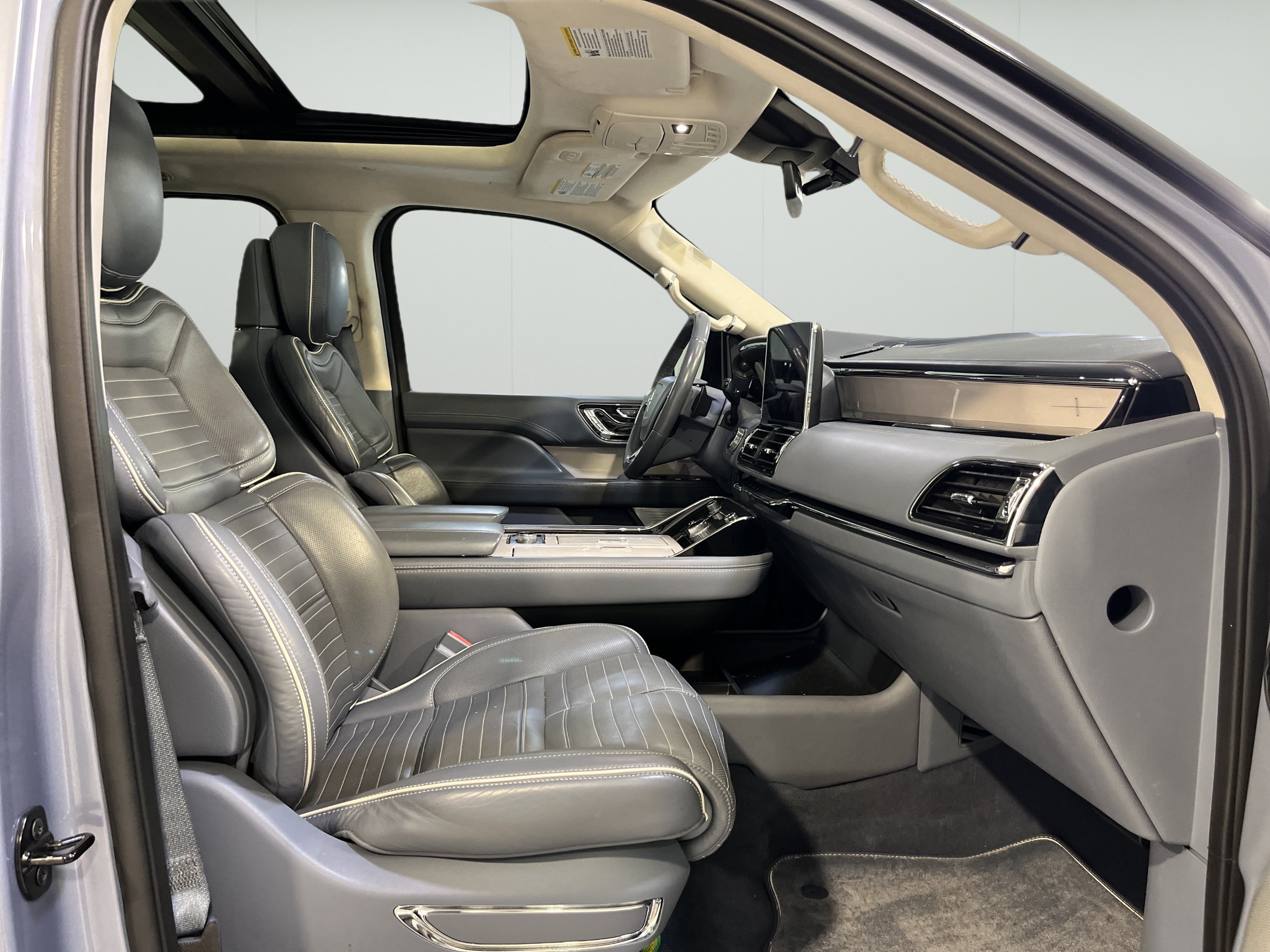 Used 2020 Lincoln Navigator Black Label AWD/4WD image 24