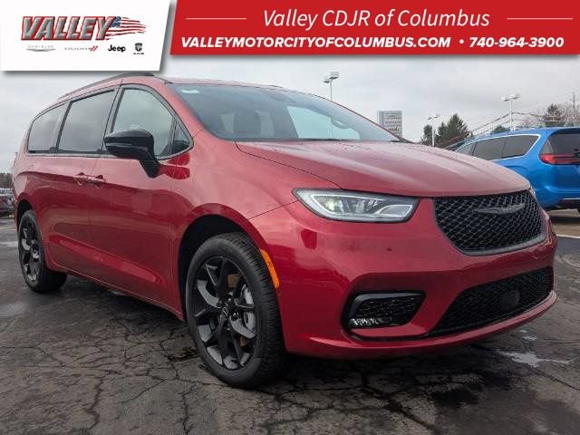 New 2026 Chrysler Pacifica Limited w/ S Appearance Package AWD/4WD video 1