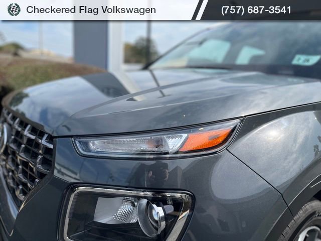 Used 2023 Hyundai Venue SEL w/ Cargo Package image 10