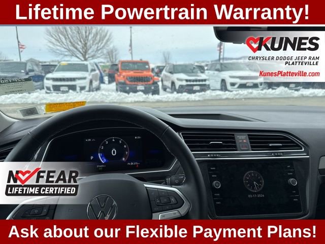 Used 2022 Volkswagen Tiguan SE w/ Panoramic Sunroof Package image 17
