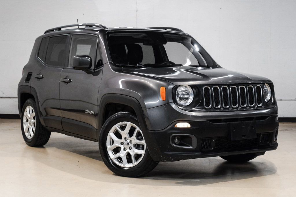 Used 2018 Jeep Renegade Latitude FWD image 8